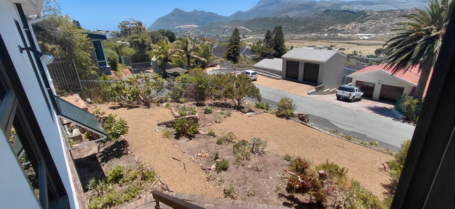 To Let 3 Bedroom Property for Rent in Fish Hoek Western Cape